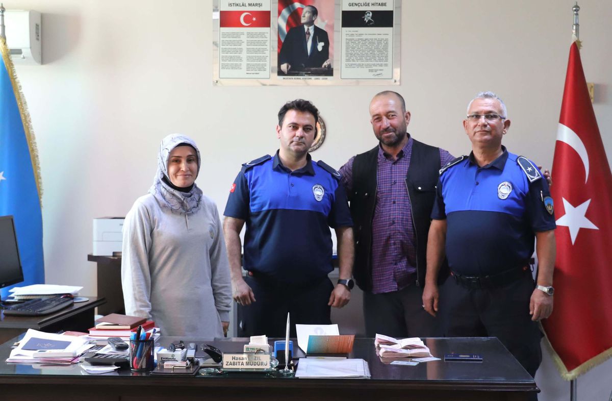 Temizlik Görevlisi Filiz Gölmez'den Örnek Davranış