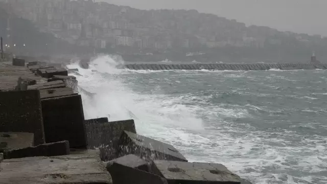 Due to adverse weather conditions, education has been suspended in Zonguldak.