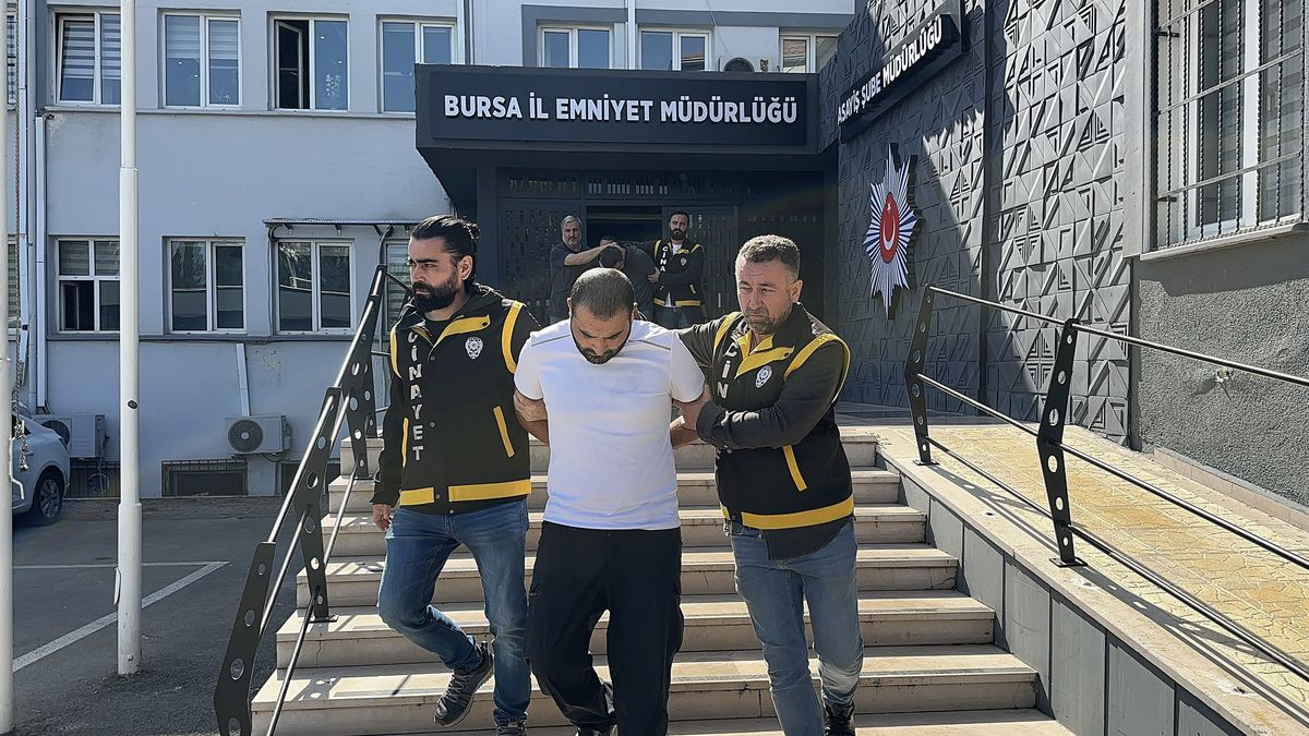 Bursa'da Hırsızlık Hükümlüsü Sokak Ortasında Vurularak Öldürüldü