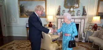 Boris Johnson'dan Şok İddia: Kraliçe II. Elizabeth Kemik Kanserine Yakalanmıştı