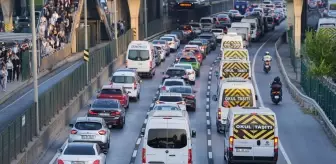 İstanbul'da sabah trafik yoğunluğu yaşanıyor