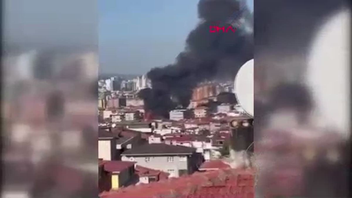 Ataşehir'de çatı yangını - 1