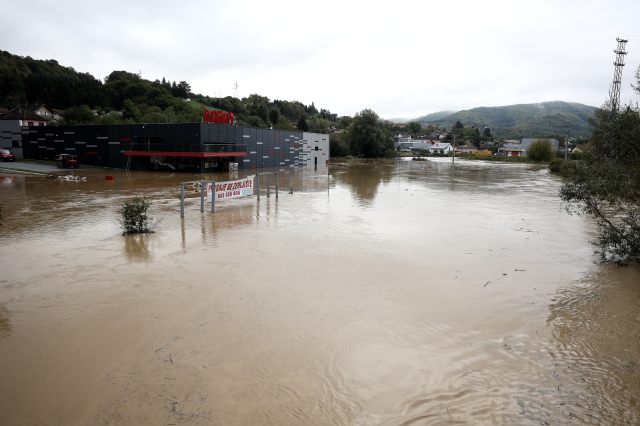 Bosna Hersek'te Sel Felaketi: 14 Kişi Hayatını Kaybetti