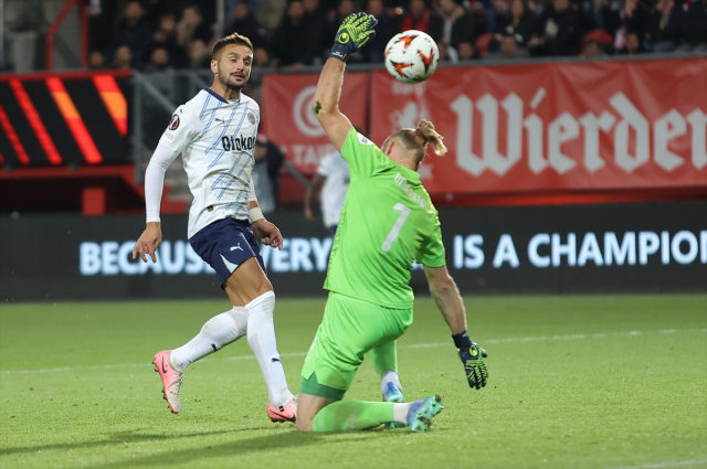 Fenerbahçe, Twente ile deplasmanda 1-1 berabere kaldı