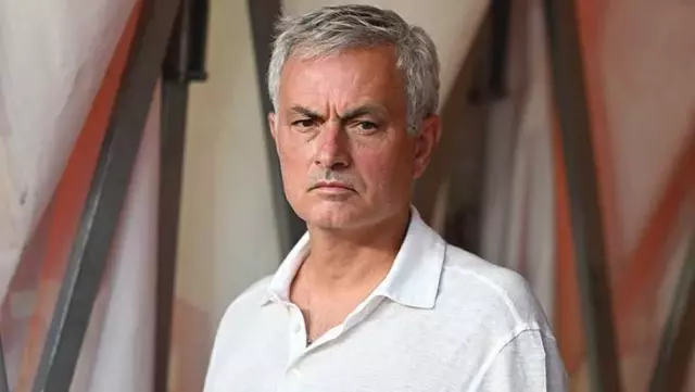 Jose Mourinho may leave Fenerbahçe.