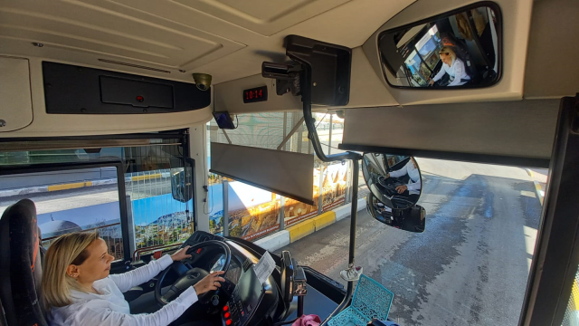 A first in Şanlıurfa! The female bus driver has started her duty