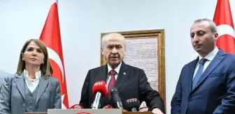 Bahçeli: Ellerini sıkmam, Türkiye partisi olmanın işareti olarak görülmelidir