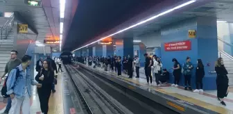 Başkentte Metro Hattında Arıza, Seferler Aksadı