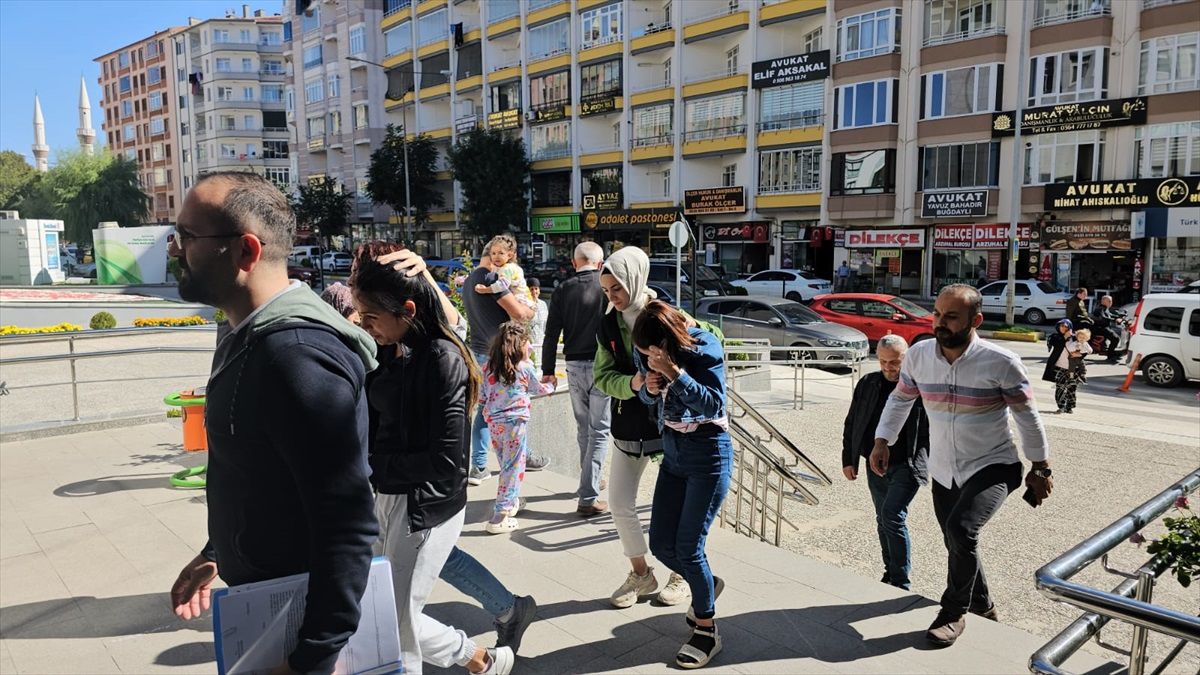 Çorum'da Hırsızlık Şüphelisi İki Kadın Tutuklandı