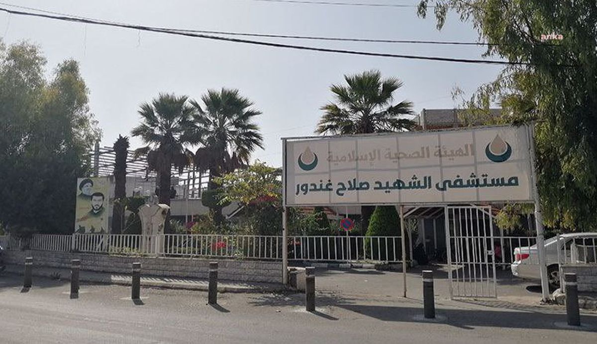 İsrail'den Hizbullah'a Hava Saldırısı: Salah Gandur Hastanesi'ne Bitisik Cami Vuruldu