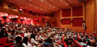 Uluslararası Antalya Altın Portakal Film Festivali'nde 'Şişli Kız' Filmi Gösterildi