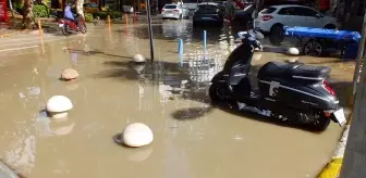 Erdek'te Şiddetli Sağanak Hayatı Olumsuz Etkiledi