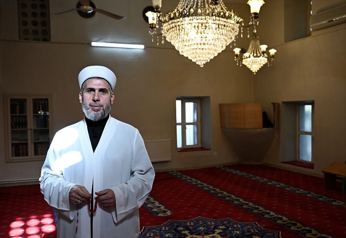 İmam Metin Eren'in Tespih Sanatı: Sabır ve Elde Elmas Gibi