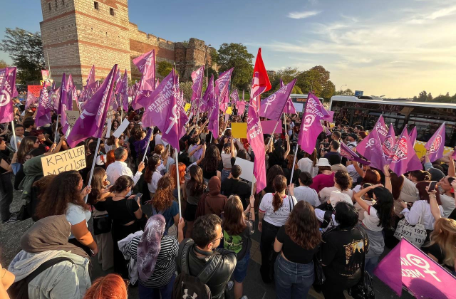 After the horror at Edirnekapı Walls, hundreds of women took to the streets