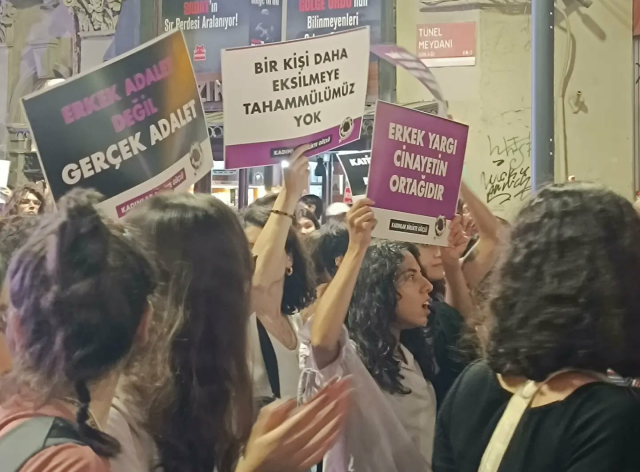 After the horror at Edirnekapı Walls, hundreds of women took to the streets