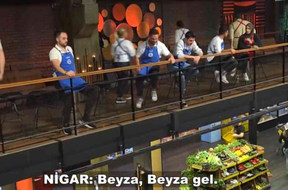 MasterChef Şirin'e alışveriş listesini kim verdi? Şirin'e tarifi, reçeteyi kim Ezgi mi verdi? Şirin, Ezgi diskalifiye olacak mı?