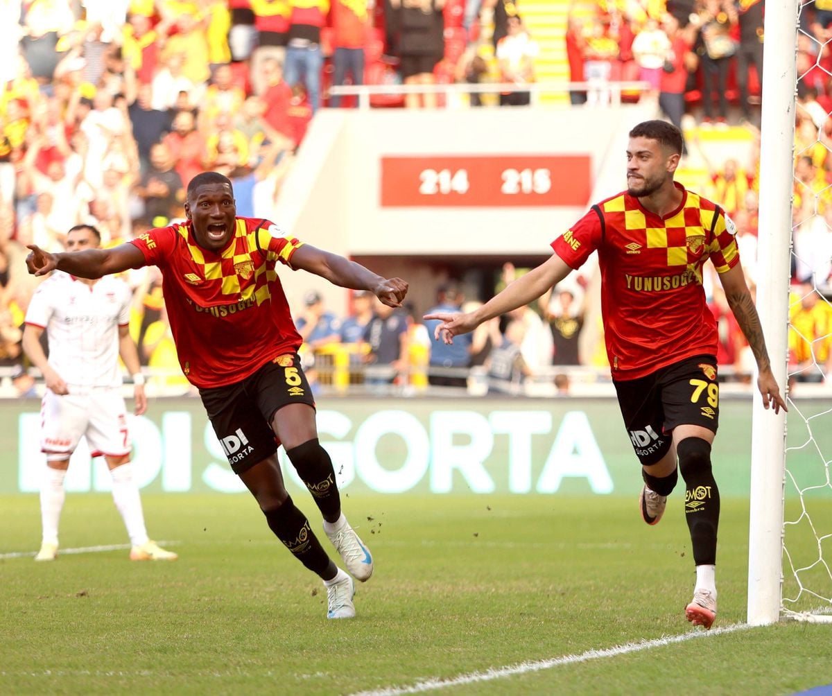 Göztepe, Sivasspor'u Geçerek 6. Sıraya Yükseldi