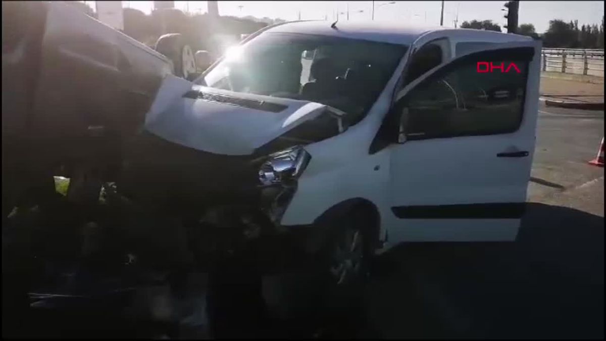 Karaman'da Trafik Kazasında 3 Yaralı