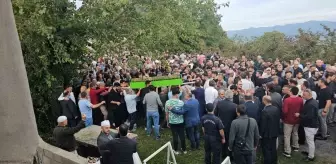 Küba'daki Patlama Sonrası İki Denizci Toprağa Verildi