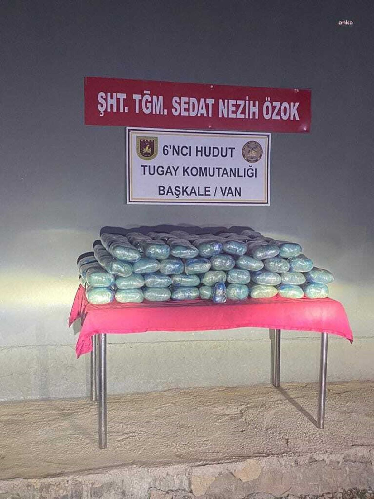 Van Hudut Hattında 100 Kilo Esrar Ele Ge geçirildi