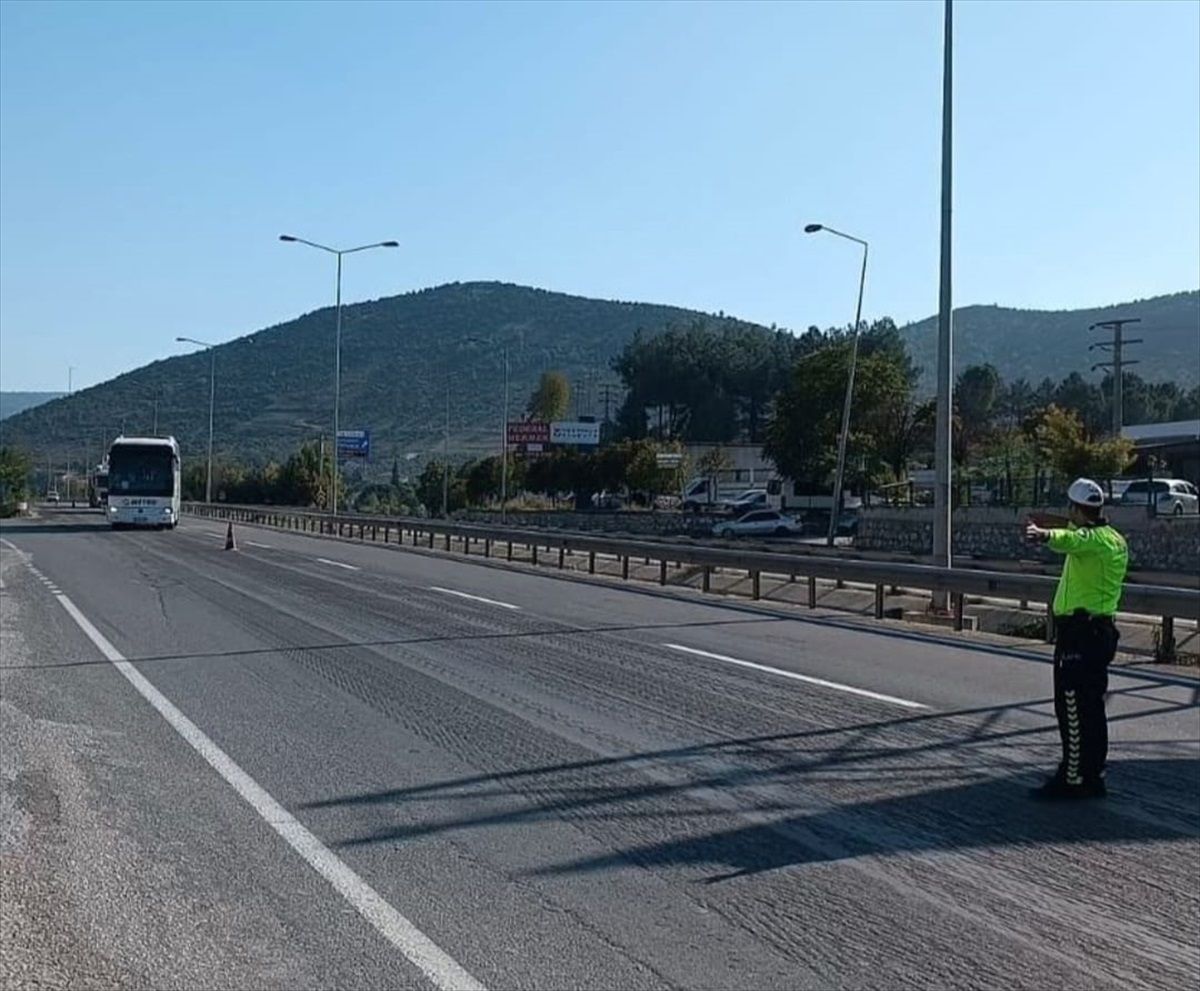 Bilecik'te Dronla Trafik Denetimi: 236 Sürücüye Ceza