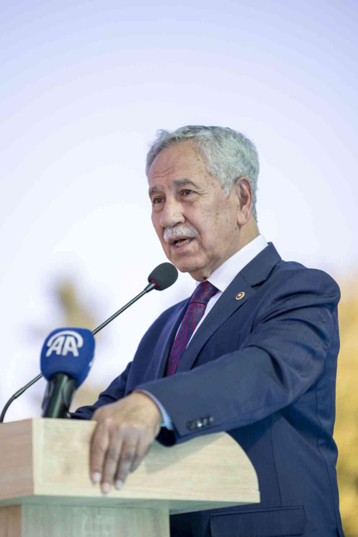 Bülent Arınç, Belek Üniversitesi'nde Dış Politika Üzerine Konuştu Bülent Arınç, Belek Üniversitesi'nde Dış Politika Üzerine Konuştu