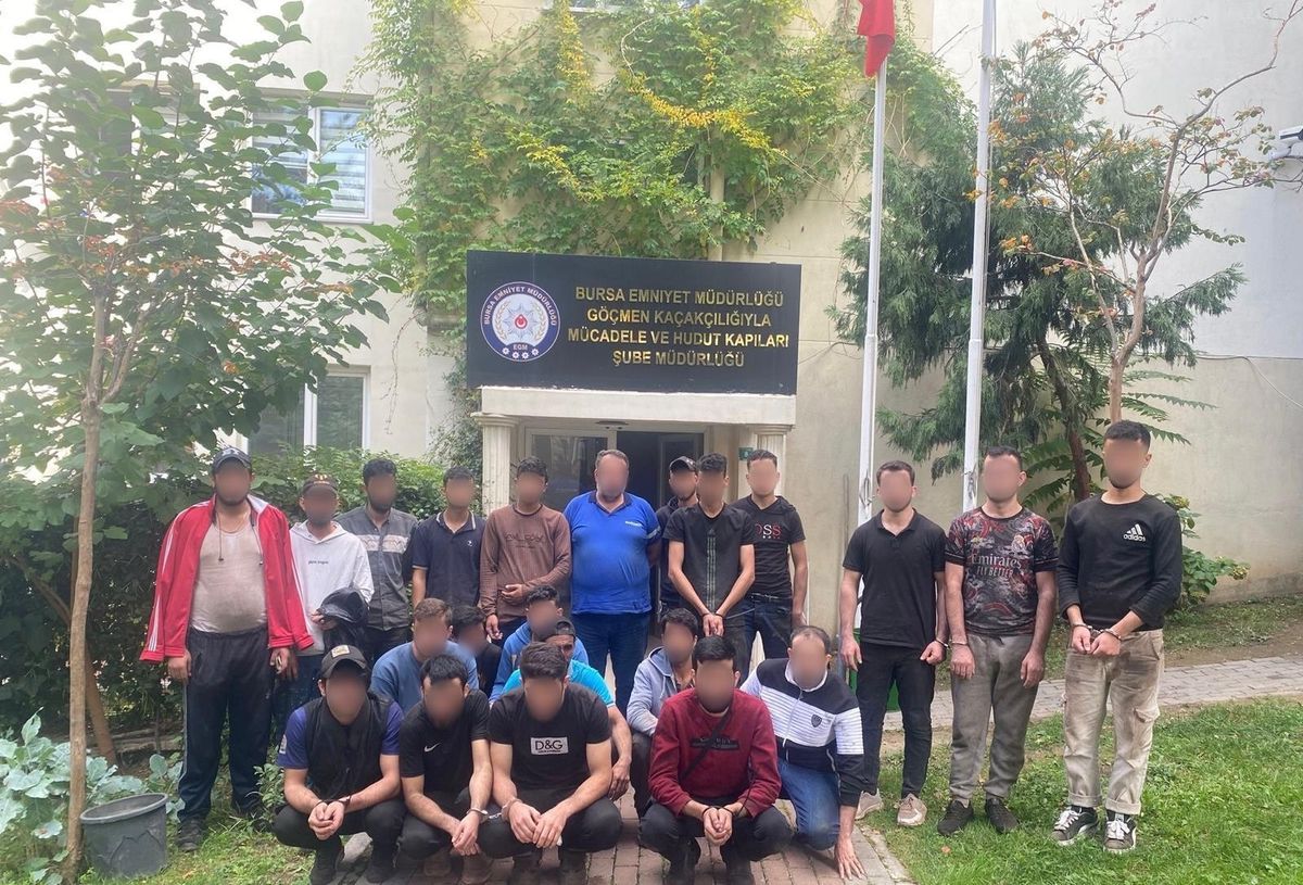 Bursa'da Yabancı Uyruklu 22 Kişi Çalıştıran Şüpheliler Gözaltında