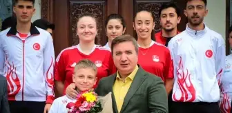 Vali Aydoğdu, Amatör Spor Haftası Kapsamında Sporcularla Bir Araya Geldi