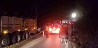 Ordu'da Kamyonun Devrilen Tomrukları Otomobilin Üzerine Düştü: 1 Ölü