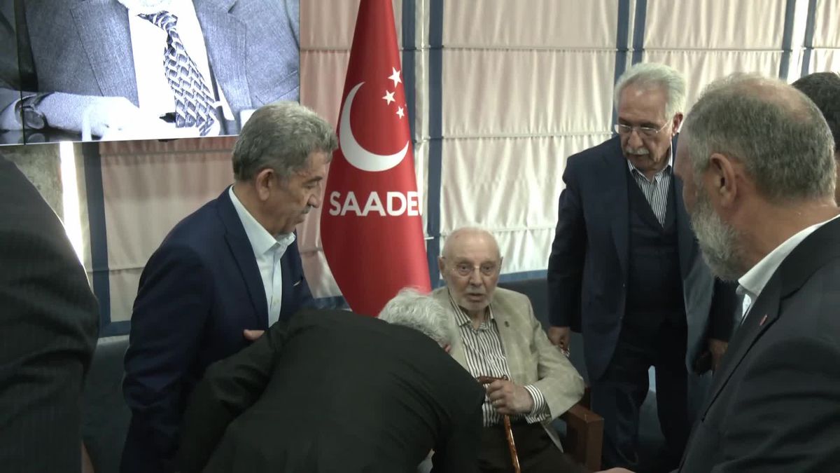 Saadet Partisi Kurucu Genel Başkanı Recai Kutan Vefat Etti