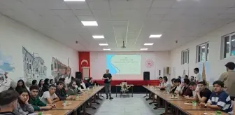 Sakarya'da Öğrencilere TÜBİTAK Proje Hazırlama Eğitimi