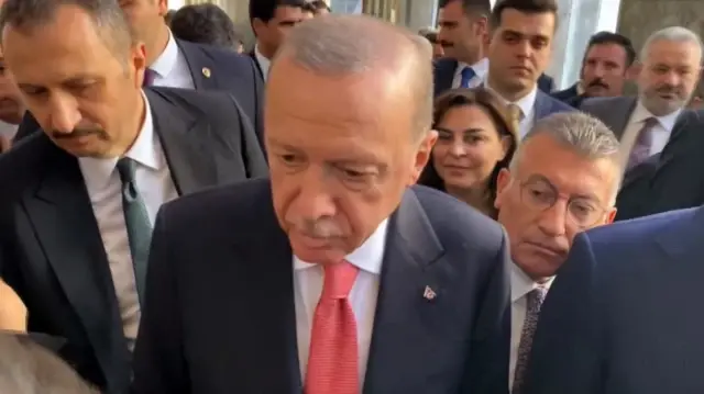 The question that President Erdoğan did not answer! He passed the ball to the reporter.