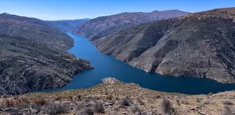 Karakaya Baraj Gölü Manzarası Dronla Görüntülendi