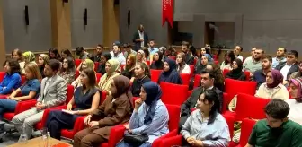 İstanbul-İletişim Başkanlığı'ndan Bab-ı Ali Okulu'nda 'Dezenformasyon ve Etik' konulu seminer