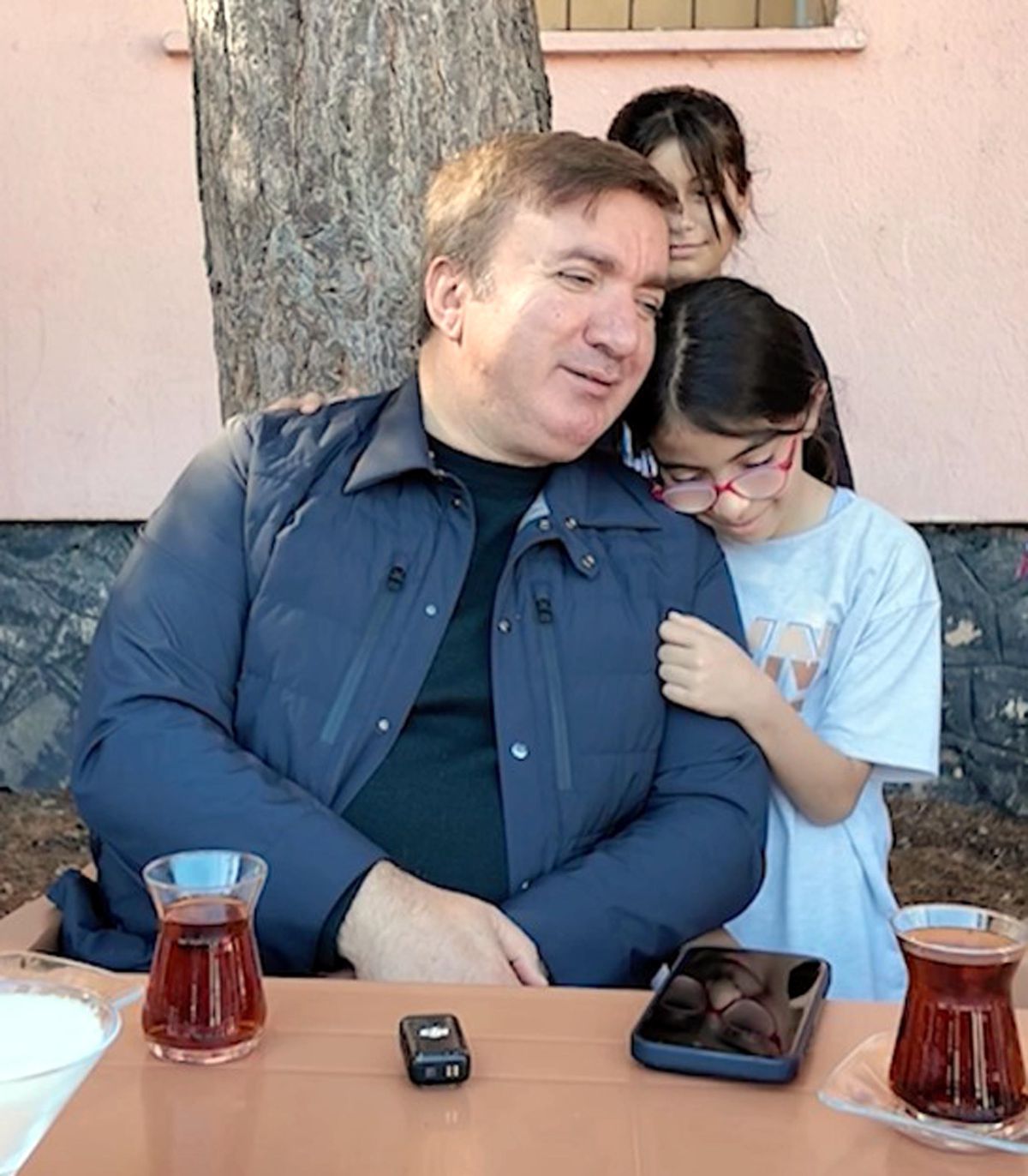 Vali Aydoğdu'dan Öğretmene Başarı Belgesi