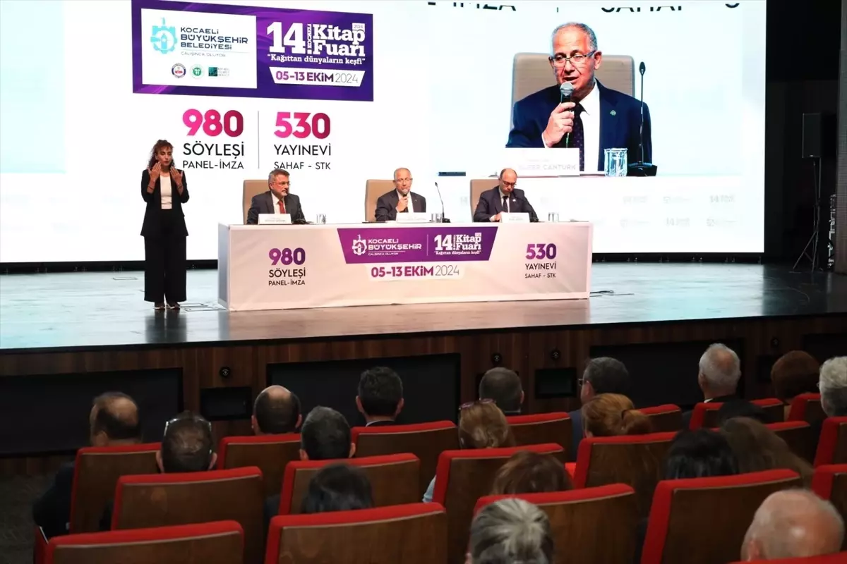 Kocaeli Kitap Fuarı'nda 'Okuma Alışkanlığı ve İnovasyon' Söyleşisi Gerçekleşti