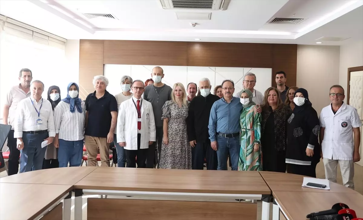 Akdeniz Üniversitesi Hastanesi'nde Dörtlü Çapraz Böbrek Nakli Başarıyla Gerçekleştirildi
