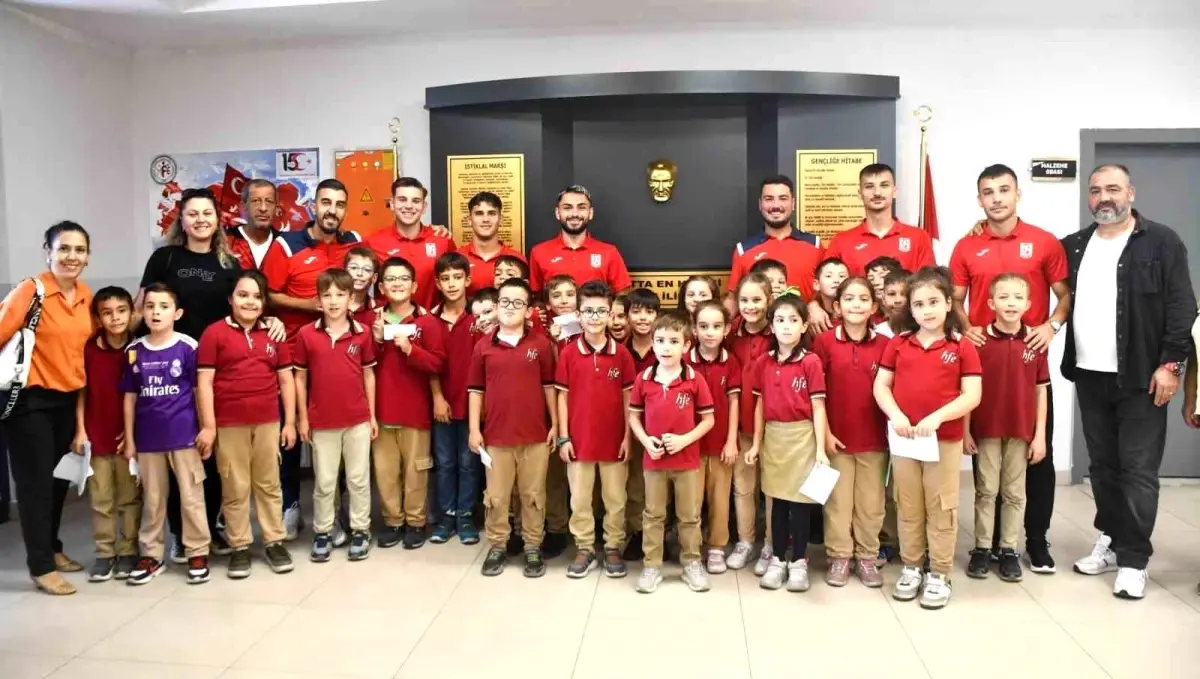 Balıkesirspor'dan Öğrencilere Unutulmaz Ziyaret
