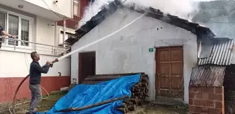 Sinop'un Erfelek İlçesinde Odun Deposunda Yangın