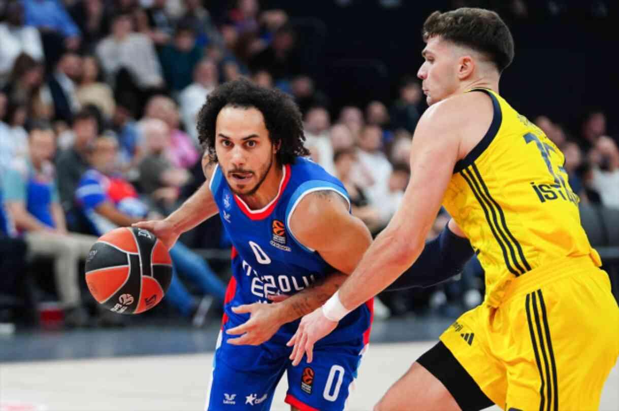 Fenerbahçe Beko, EuroLeague'deki Türk derbisinde Anadolu Efes'i 83-78 yendi
