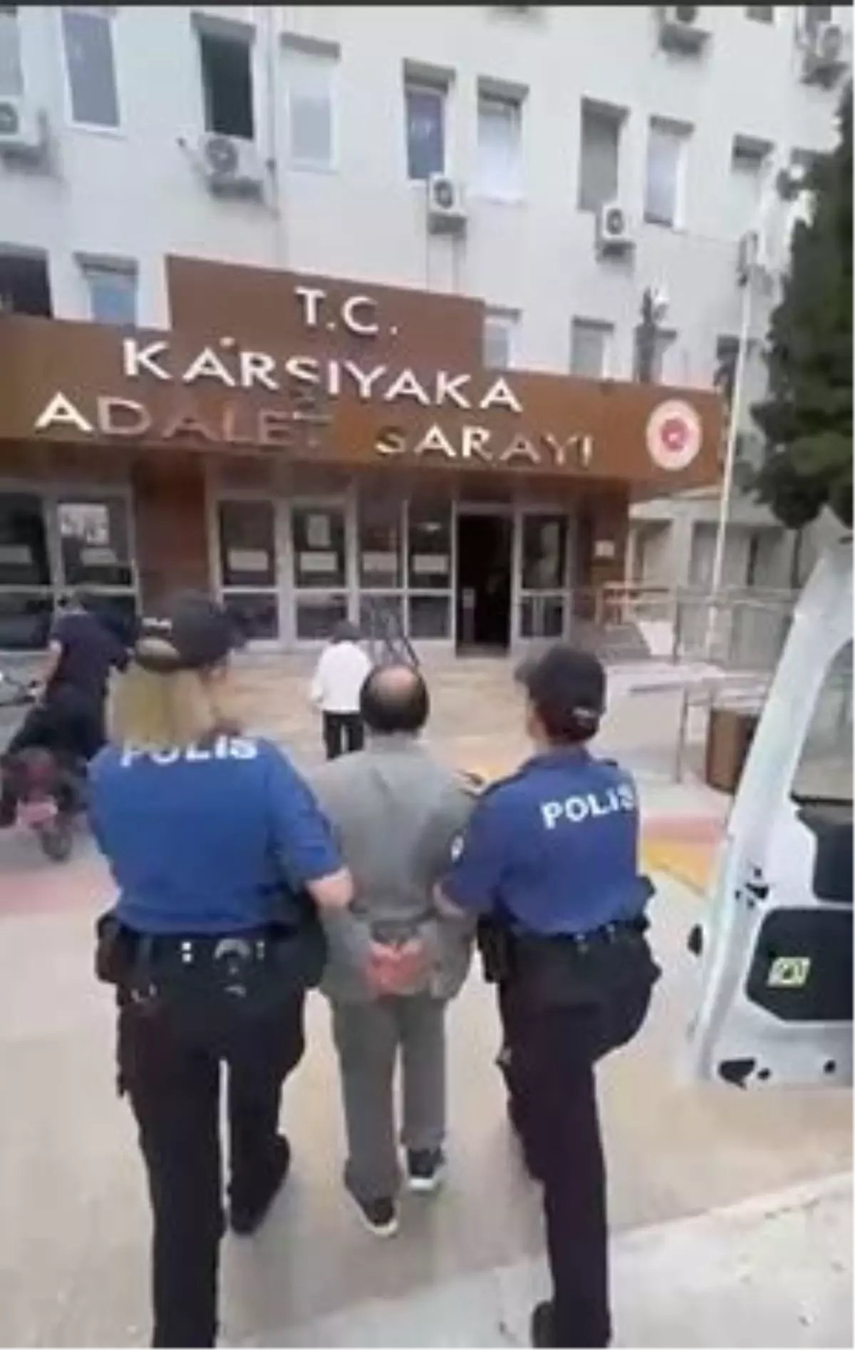Kadına Şiddet Suçundan 25 Yıl Hapis Cezalı Şüpheli İzmir'de Yakalandı