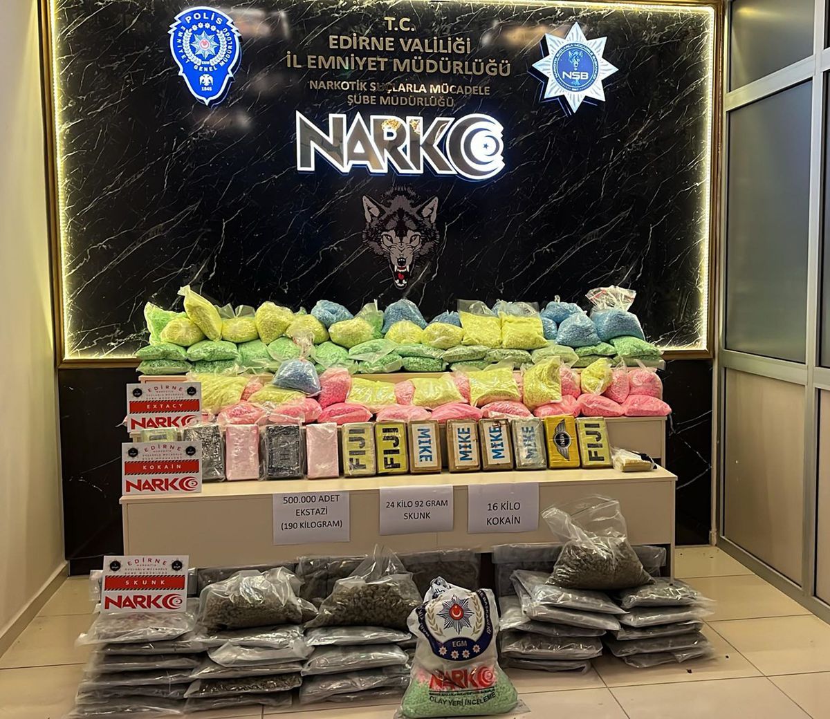Edirne'de Kapıkule Sınır Kapısı'nda 150 Milyon Liralık Uyuşturucu Ele Geçirildi
