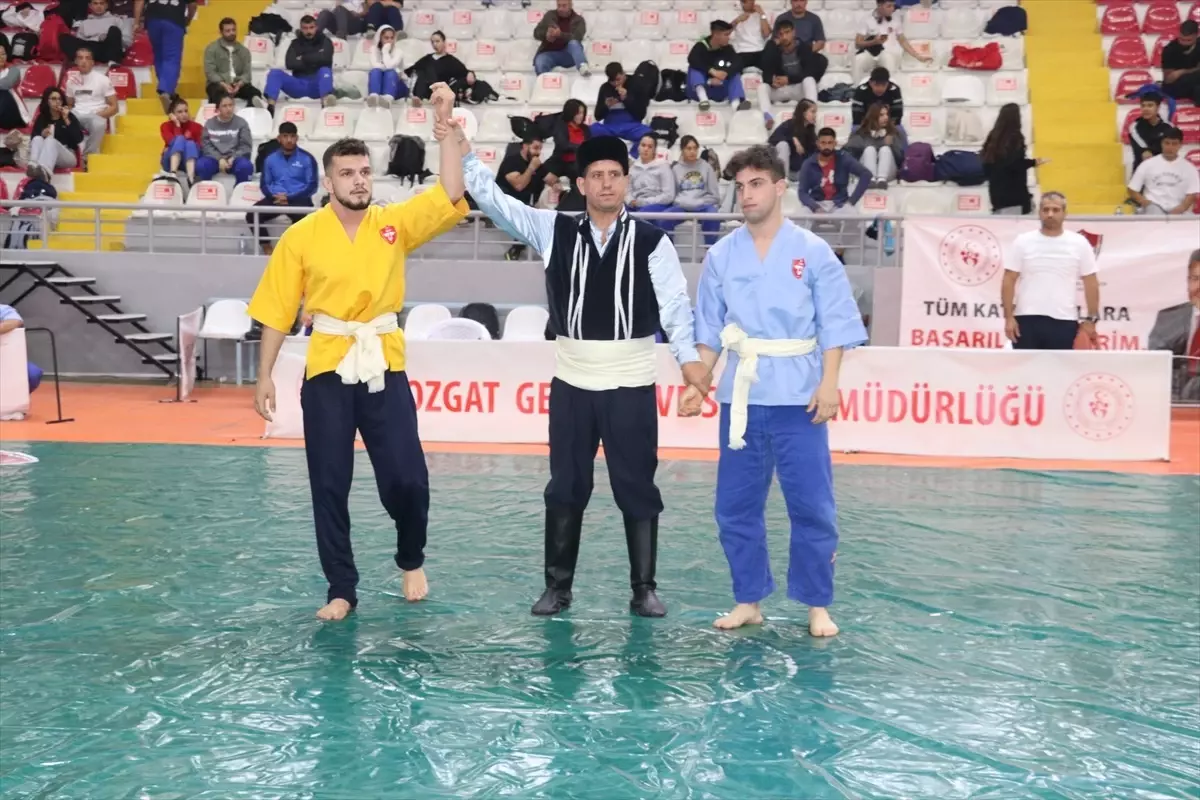 Yozgat'ta Kuşak Güreşleri Türkiye Şampiyonası Tamamlandı