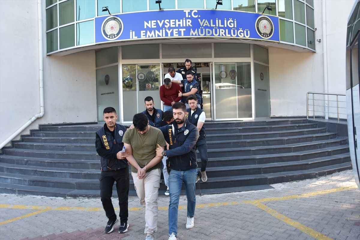 Dolandırıcılık Operasyonu: 1500 Kişiyi Mağdur Eden Çeteye Çöküldü