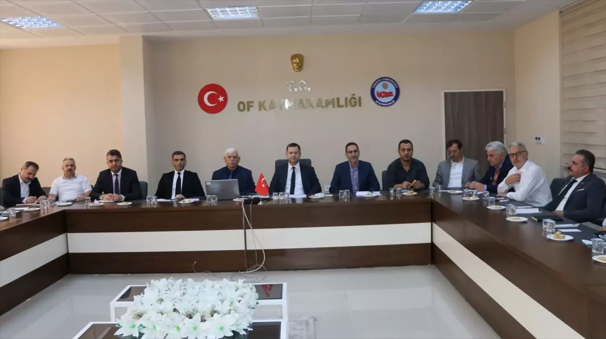 Of İlçesinde Eğitim Değerlendirme Toplantısı Gerçekleştirildi
