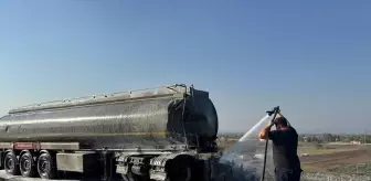 Osmaniye'de Yangın Çıkan Tankere Çarpan Diğer Tanker Devrildi