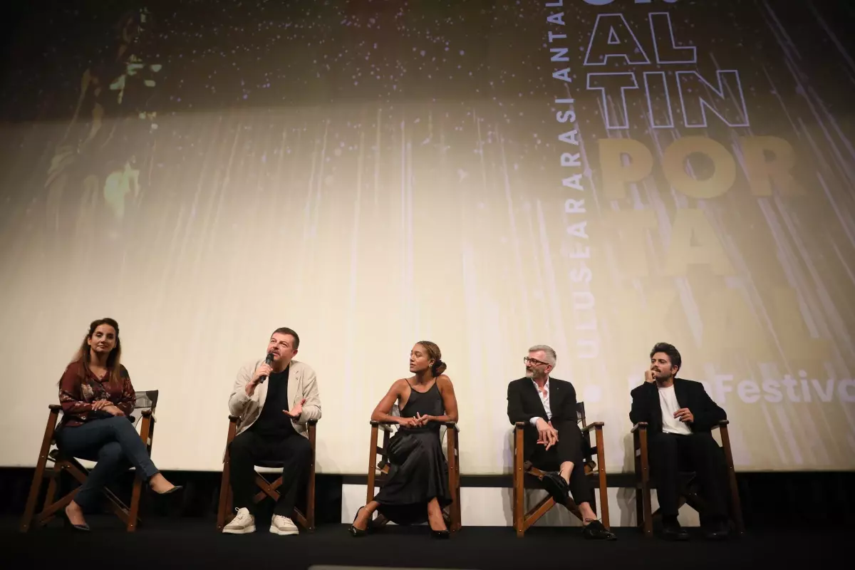 Antalya Altın Portakal Film Festivali'nde 'Sevgili Katilim Berlin' Filmi Gösterimde