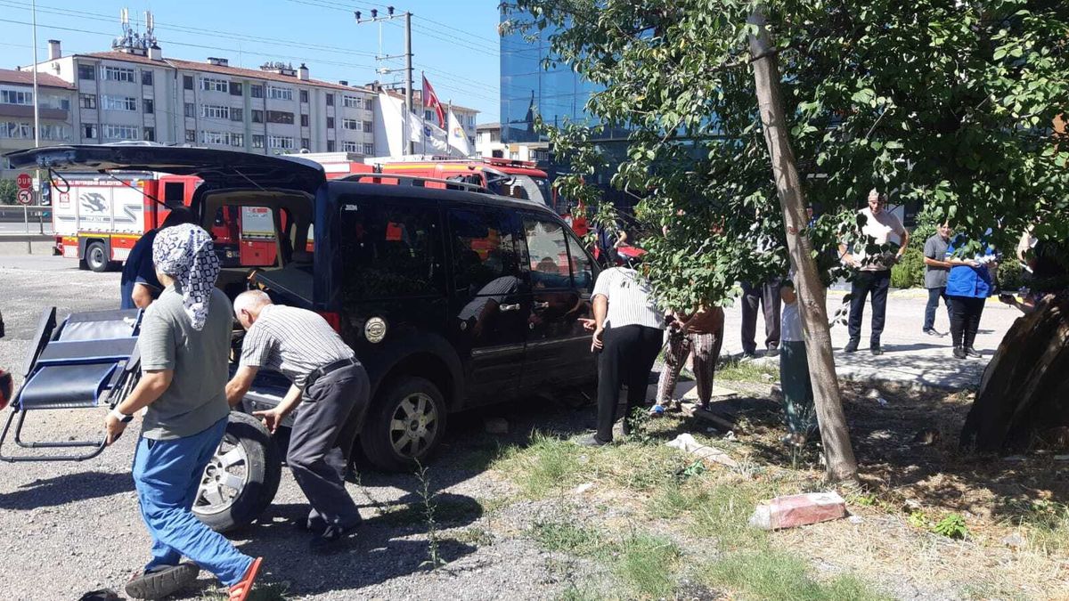 Kocaeli'de Oto Tamircisi Krikonun Altında Kalarak Hayatını Kaybetti