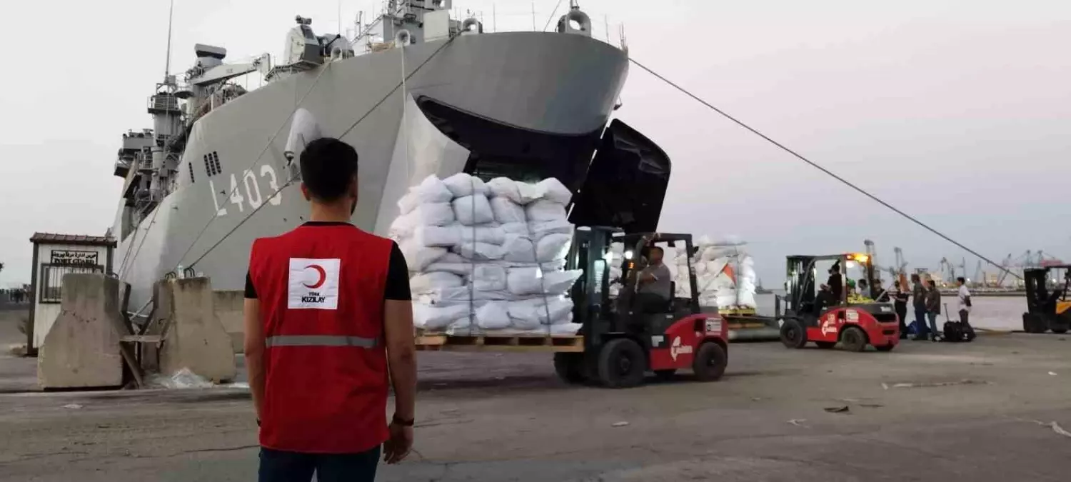 Türk Kızılay, Lübnan'daki Türk Vatandaşlarının Tahliyesinde Acil Yardım Sağladı