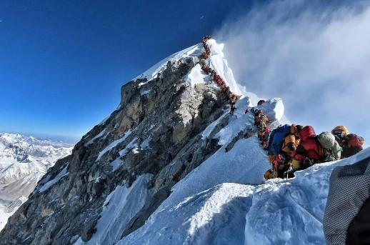 Remains of climbers who went missing 100 years ago have been discovered